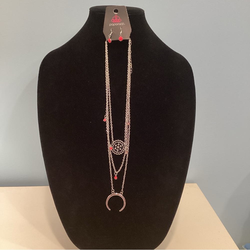 Paparazzi Triple Layer Silver Tone Necklace And Earring Set Pink New With Tags